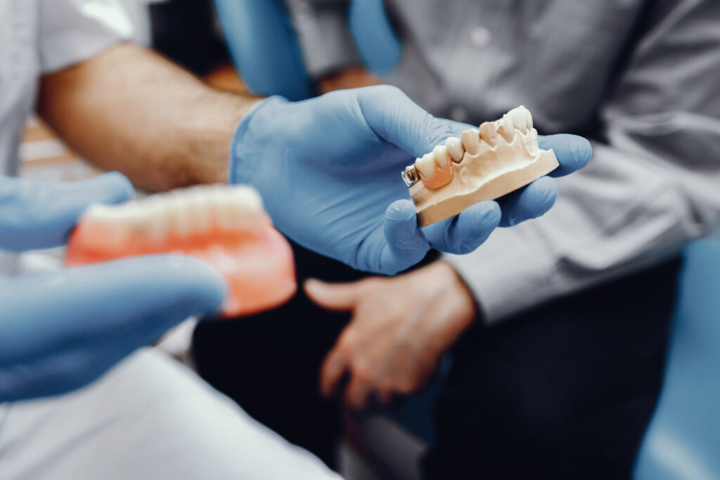 l'implant dentaire